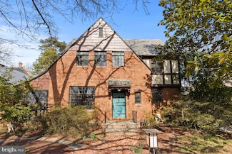 4835 Linnean Ave NW, Washington, DC 20008