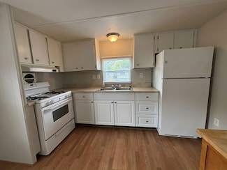 24833 Haven Park St Unit 72, Harrison Township, MI 48045