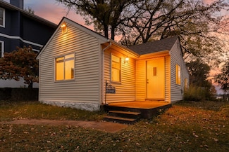 2340 Ives Ln N, Minneapolis, MN 55441