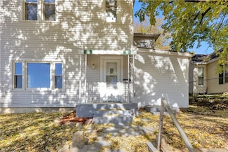 1809 Pacific St, Saint Joseph, MO 64503