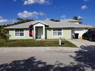 806 Latona Ave, Lake Worth, FL 33460