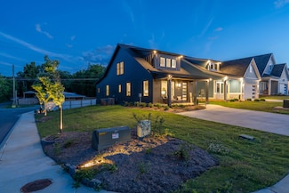 25 Idle Place Cir, Rossville, GA 30741