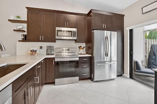 1005 NW 53rd St, Pompano Beach, FL 33064