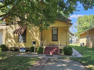 1010 E 6th Ave, Winfield, KS 67156