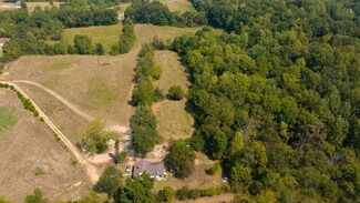 161 Lois Ln, Cumberland City, TN 37050