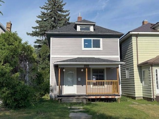 827 4th Ave NE, Devils Lake, ND 58301