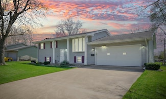 1618 Carolina Dr, Rantoul, IL 61866