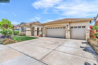 213 Shady Oak Dr, Oakley, CA 94561