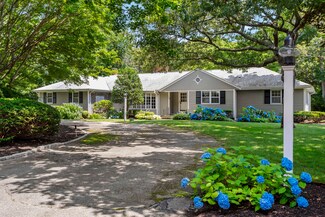 150 Green Dunes Dr, Barnstable, MA 02648