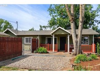 9819 SE Knight St, Portland, OR 97266