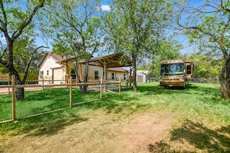 614 Maple Ln, Cottonwood Shores, TX 78657