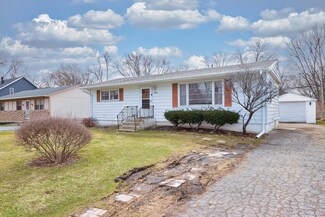5005 Prairie Ave, McHenry, IL 60050