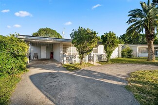 2910 NW 44th Ave, Lauderdale Lakes, FL 33313