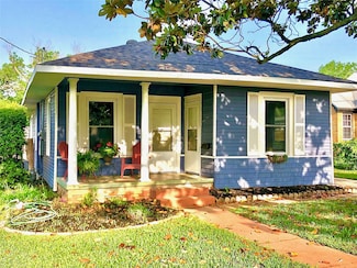605 Gay Hill St, Brenham, TX 77833