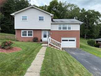 119 S 8th St, Youngwood, PA 15697