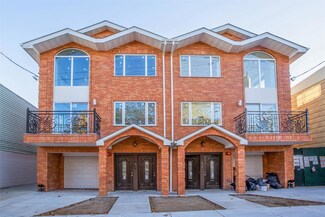 69-60 Caldwell Ave, Maspeth, NY 11378