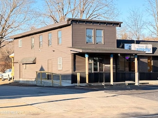 92 Main St Unit Upper, Corinth, NY 12822