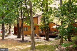 901 Burberry Ct, Sicklerville, NJ 08081