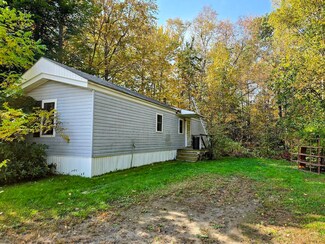 13 Sanford Ave, Milo, ME 04463