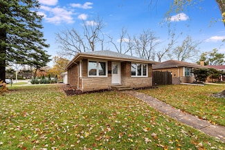 138 W Janice Ln, Addison, IL 60101