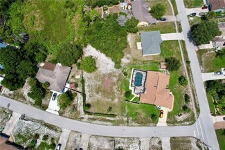 642 Blackstone Ave, Deltona, FL 32725