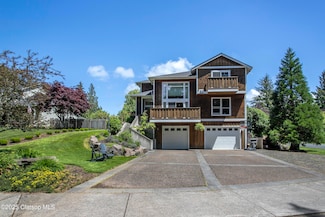 36226 River Point Dr, Astoria, OR 97103