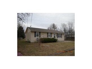 503 E 3rd St, Carrollton, MO 64633