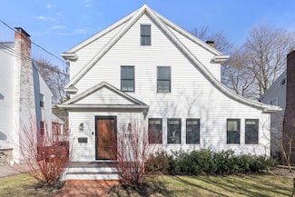 125 Bonad Rd, Chestnut Hill, MA 02467