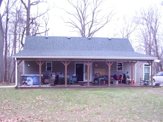 7781 W Hagar Shore Rd, Coloma, MI 49038