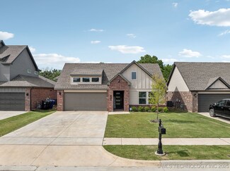 2428 W Birmingham St, Broken Arrow, OK 74011