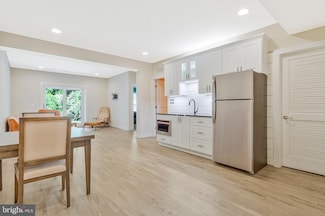 9726 Knowledge Dr, Laurel, MD 20723