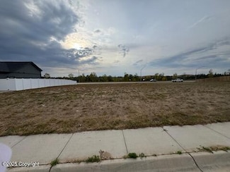 734 Lakeland Hills Dr, Gillette, WY 82716
