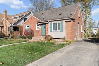 2497 Windemere Rd, Birmingham, MI 48009