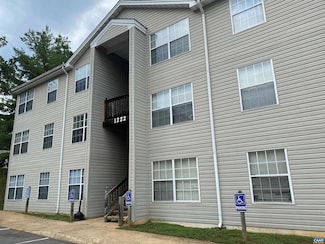 1226 Smith St, Charlottesville, VA 22901