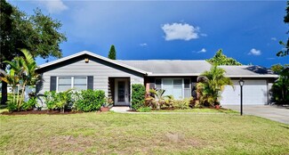 8845 123rd St, Seminole, FL 33772