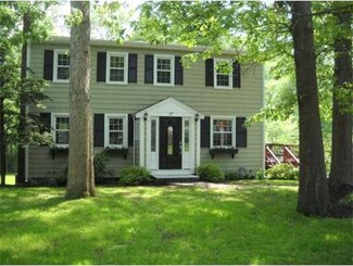 37 Strawberry Ln, Scituate, MA 02066