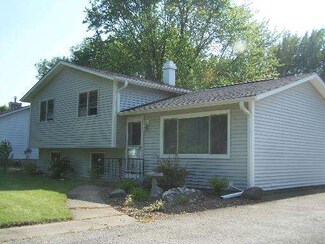 29624 N Oxford Dr, Mundelein, IL 60060