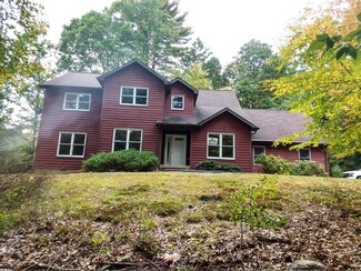 1011 Upper Ridge View Dr, East Stroudsburg, PA 18302