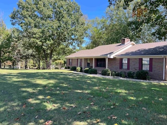 7728 Dr Kennedy Dr, Florence, AL 35634