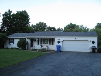 1762 Maple Ave, Palmyra, NY 14522