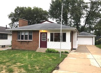 526 Edison Ave, Aurora, IL 60505