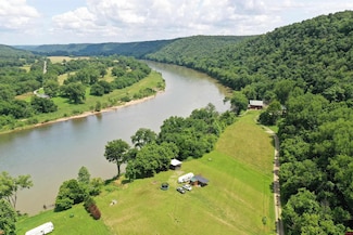 3762 Cr 108, Norfork, AR 72658