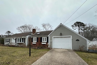 76 Tanglewood Dr, West Yarmouth, MA 02673