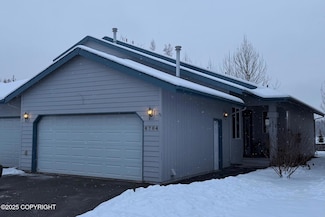 6704 Snow Goose Cir, Anchorage, AK 99502