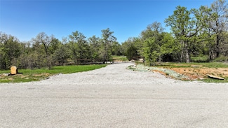 321 Silverleaf Dr, Sunset, TX 76270
