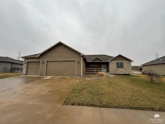 8747 N Kelliann Way, Manhattan, KS 66502
