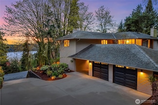 5310 W Mercer Way, Mercer Island, WA 98040