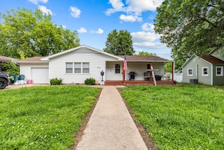 1103 4th St, Monett, MO 65708