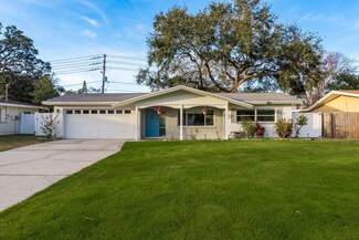 932 Lexington Dr, Dunedin, FL 34698