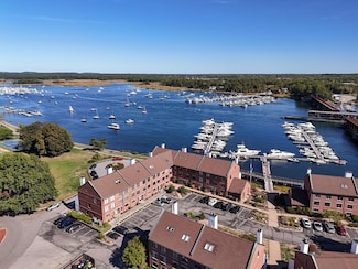 126 Merrimac St Unit 47, Newburyport, MA 01950
